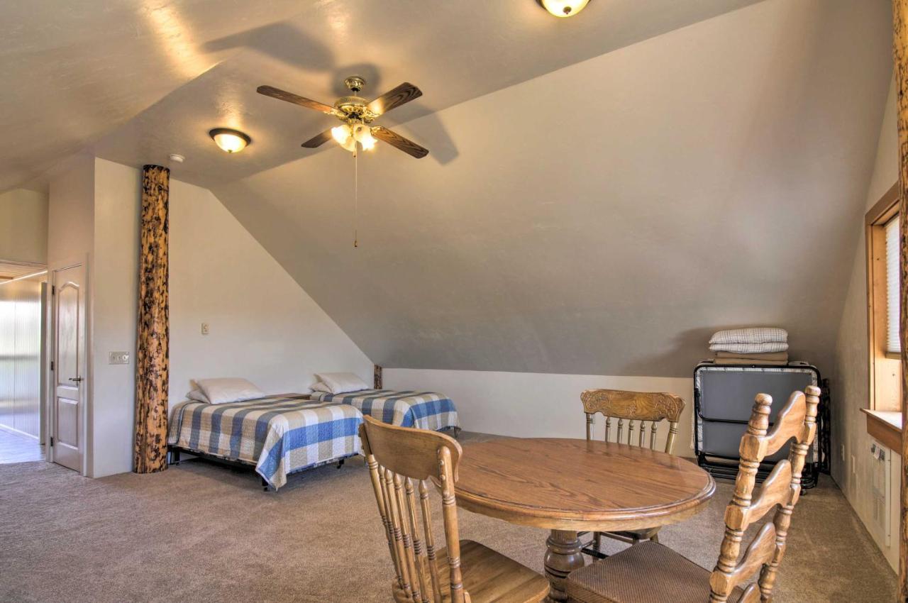 Cozy Henrieville Cabin 18 Mi To Bryce Canyon Np! Bagian luar foto