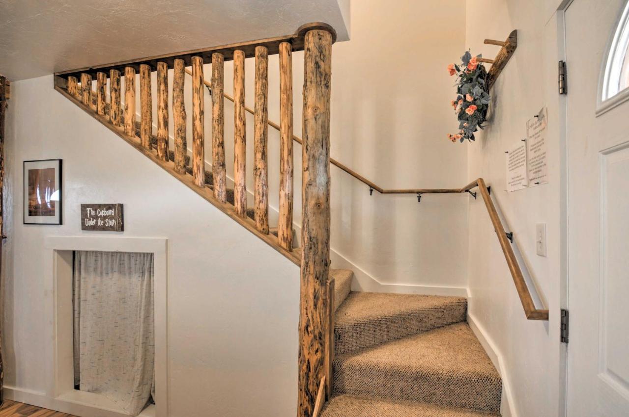 Cozy Henrieville Cabin 18 Mi To Bryce Canyon Np! Bagian luar foto
